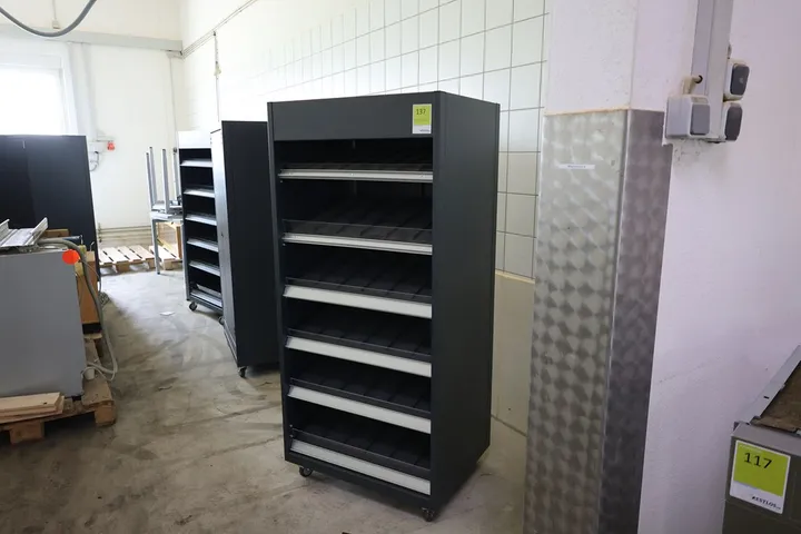 1 x Verkaufswagen Warenpräsenter Maße: 75 x 58 x 164 cm